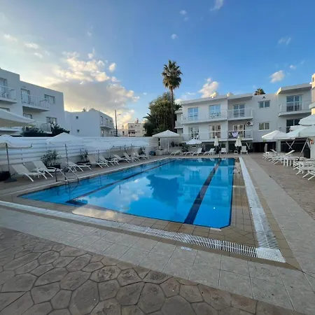 Apartman Tangerine With Pool In